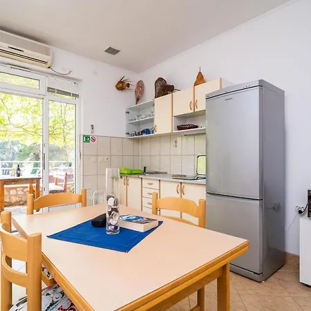 Apartments By The Sea Zuljana, Peljesac - 10233 Exterior photo