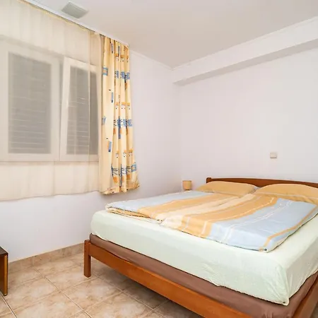Apartments By The Sea Zuljana, Peljesac - 10233 Exterior photo