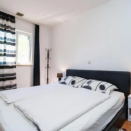 Apartments By The Sea Zuljana, Peljesac - 10233 Exterior photo