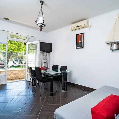 Apartments By The Sea Zuljana, Peljesac - 10233 Exterior photo