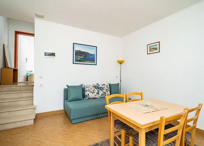 Apartments By The Sea Zuljana, Peljesac - 10233
