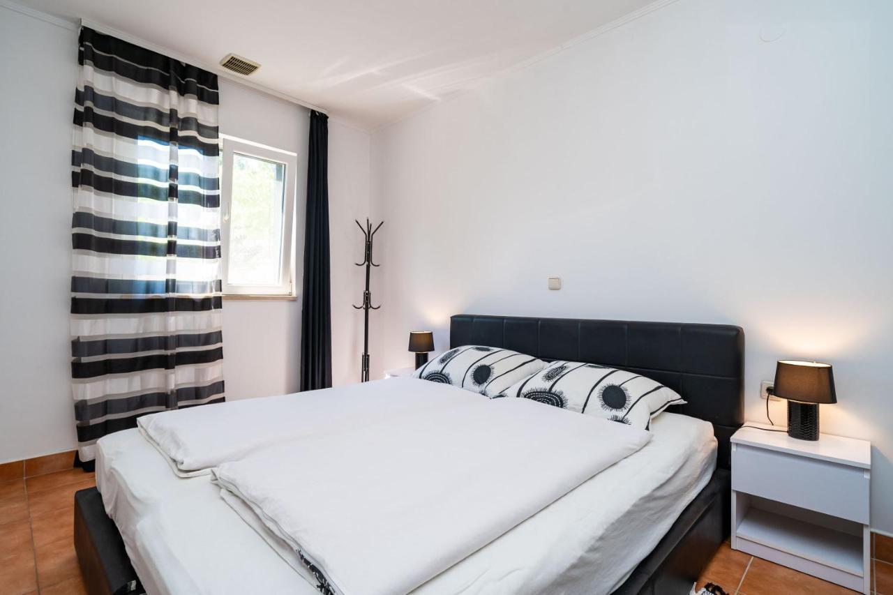Apartment By The Sea Zuljana, Peljesac - 10233
